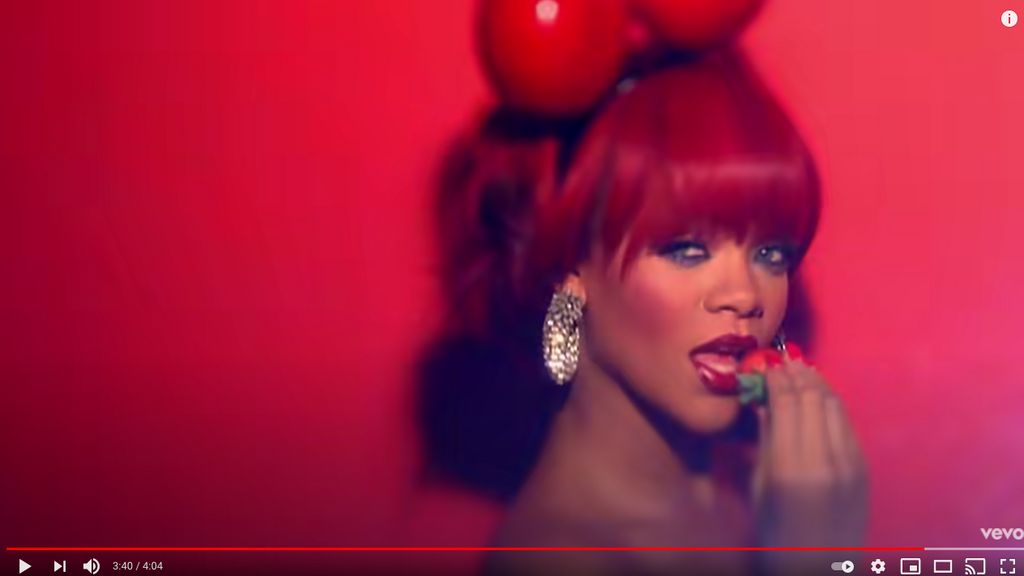 Rihanna - S&M