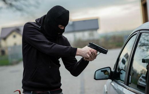 Ghanaian pharmacist shot in the stomach by robbers drives himself 4 miles to the hospital