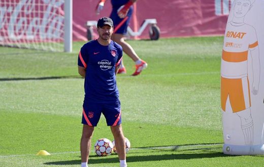 Diego Simeone says his Atletico Madrid team needs to 'evolve'