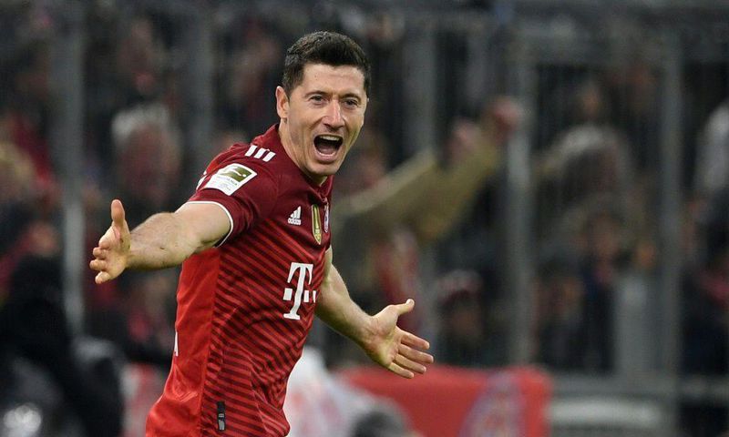 Robert Lewandowski scored his 13th Bundesliga goal this season for Bayern Munich on Saturday