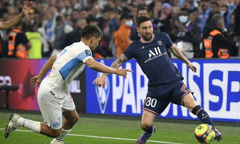 Lionel Messi in action for PSG against Marseille