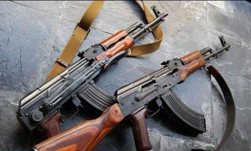 4 robbers heavily armed with AK47 storm village to steal one chicken