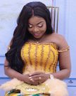 Vim Lady shows wedding ring
