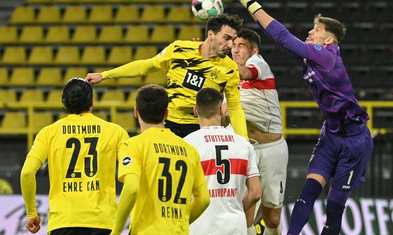 Dortmund are waiting on the fitness of Mats Hummels (C) and goalkeeper Gregory Kobel (R) for Saturday's Bundesliga match at Hertha Berlin