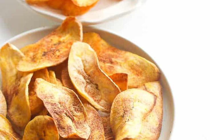 Baked plantain chips