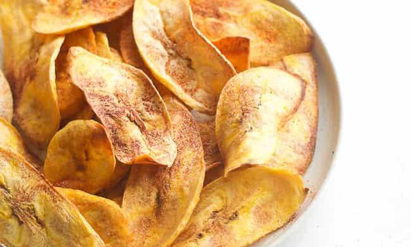 Baked plantain chips