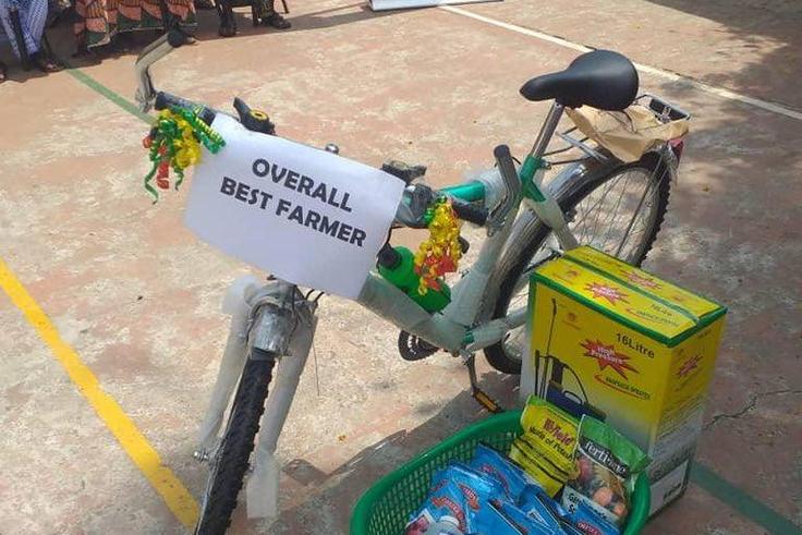 Overall Best Farmer for Accra Metropolitan Asembly gets bicycle
