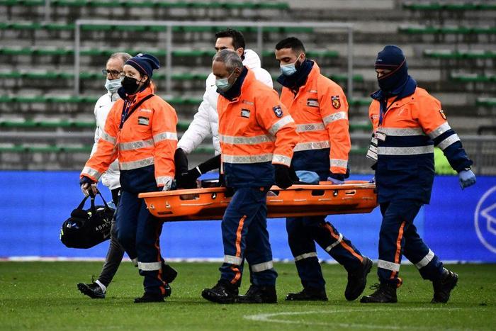 Neymar was stretchered off after hurting his ankle against Saint-Etienne