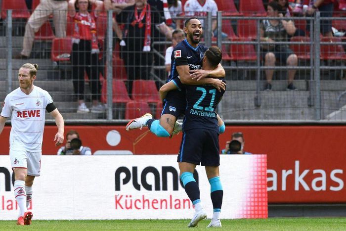 Hertha Berlin are reportedly negotiating a transfer with Atletico Madrid for Brazilian forward Matheus Cunha (C)