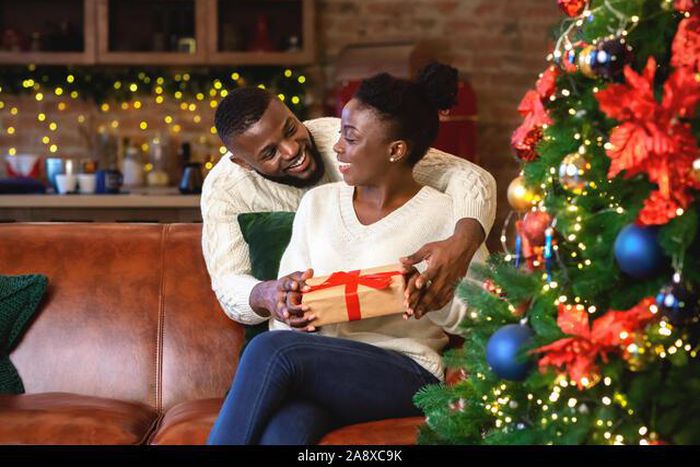 4 best tips to help you find love this holiday season