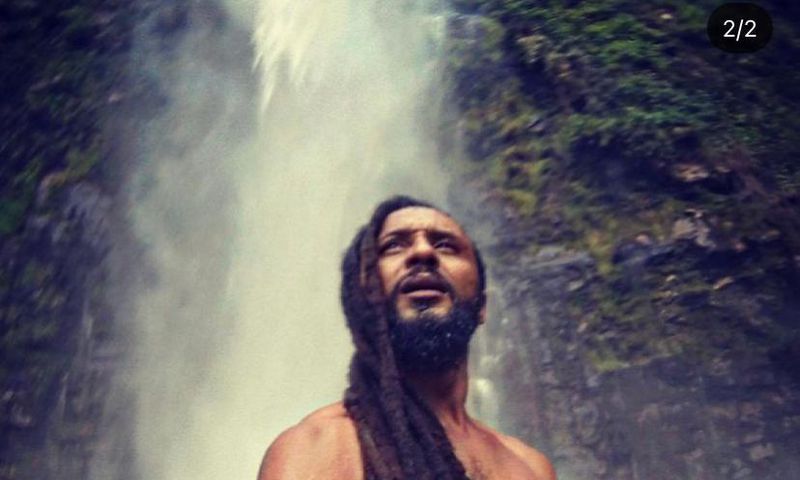 Wanlov goes naked