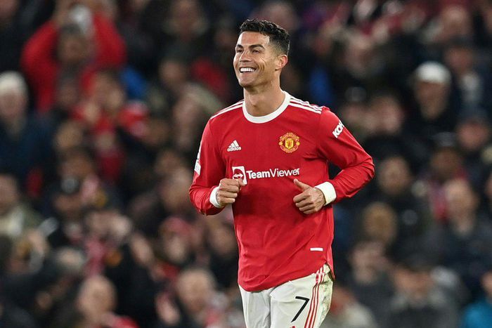 Cristiano Ronaldo celebrates after scoring Manchester United's winning goal against Atalanta