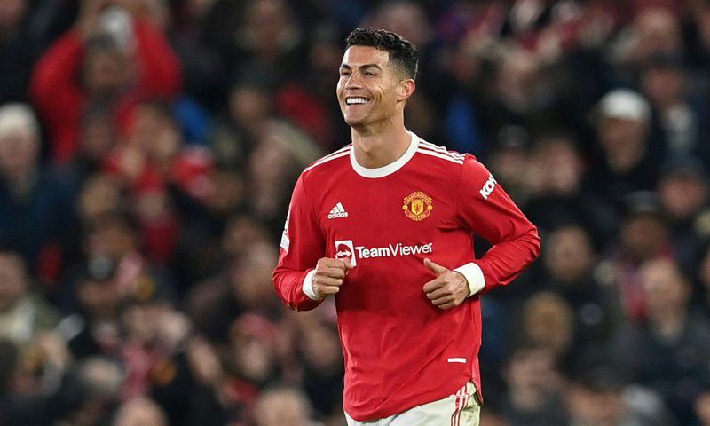 Cristiano Ronaldo celebrates after scoring Manchester United's winning goal against Atalanta
