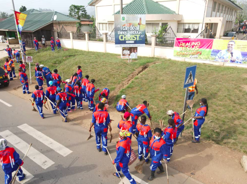 Okyeman and Zoomlion clean Kyebi to commemorate Okyehene's 71st birthday