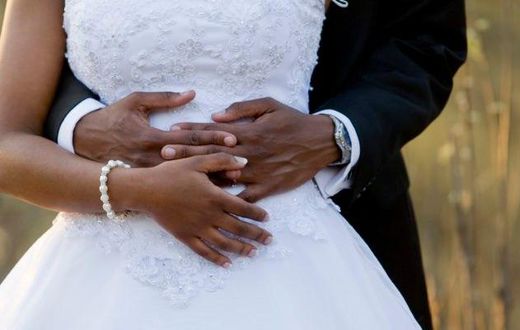 ___7981405___2018___2___14___9___married+couple