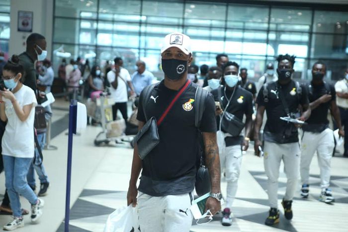 ‘Black Stars players are stingy’ – Man laments after travelling from Kumasi to see off team at airport