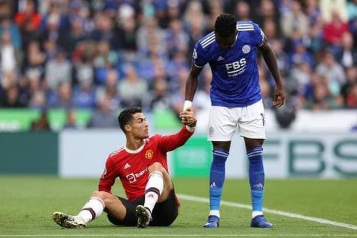 ‘Daniel Amartey pocketed Ronaldo’ – Fans react as Leicester beat Man United