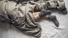 Wearing socks to bed: 5 reasons to start doing it