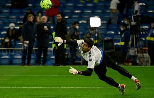 Belgian goalkeeper Thibaut Courtois is among a group of Real Madrid players who have contracted Covid.