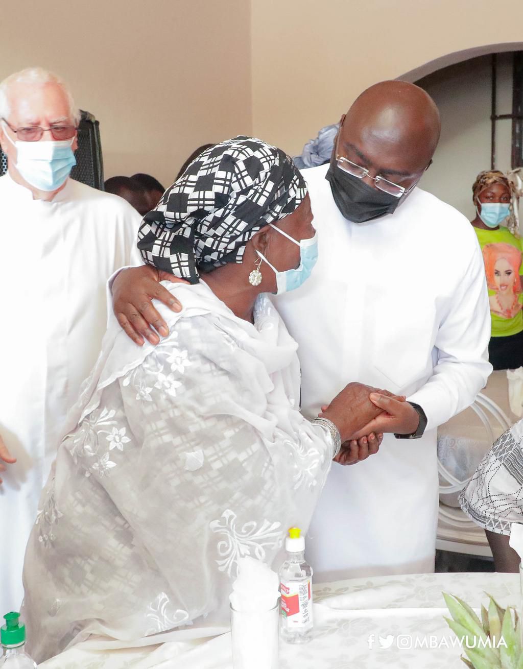 Photos: Bawumia celebrates 58th birthday with cured lepers