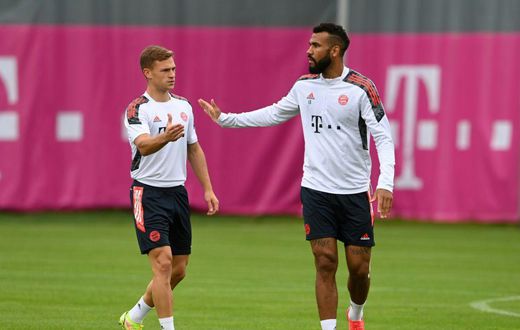Bayern Munich has confirmed that both Joshua Kimmich (L) and Eric Maxim Choupo-Moting (R) have tested positive for Covid-19