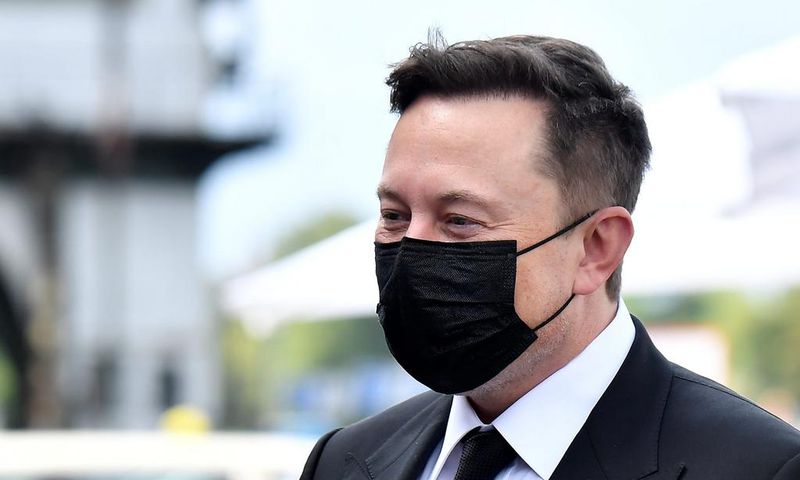 Elon Musk wears a protective mask as he arrives to attend a meeting with the leadership of the conservative CDU/CSU parliamentary group, in Berlin, Germany September 2, 2020.