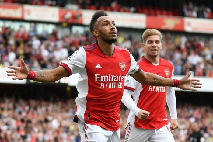 Pierre-Emerick Aubameyang (left) scored the winner as Arsenal beat Norwich