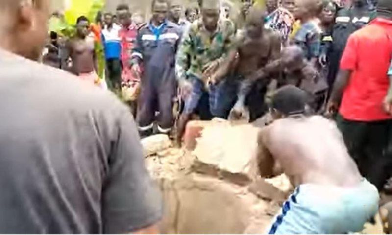 Fire service officer drowns & dies while rescuing 3 men from a well (video)