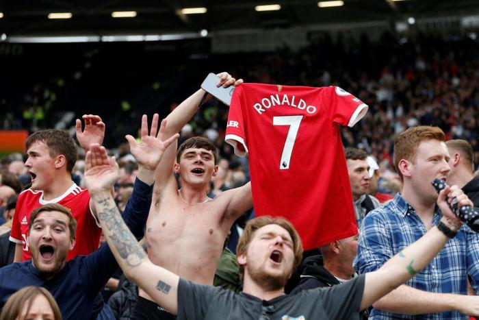 No restrictions on crowd numbers have yet been put on Premier League matches in England