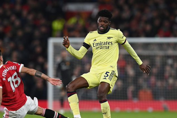 ‘Partey was the worst player on the pitch’ – Arsenal fans lash out after Man United defeat