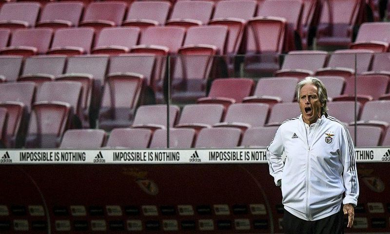 Jorge Jesus will try to guide Benfica into the Champions League