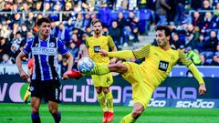Dortmund defender Mats Hummels (R) scored Saturday with a superb volley