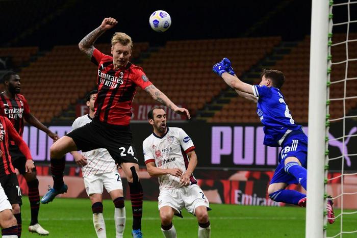 Simon Kjaer is firm favourite at AC Milan