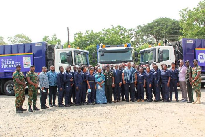 Heavy duty truck drivers pass out for operation clean your frontage