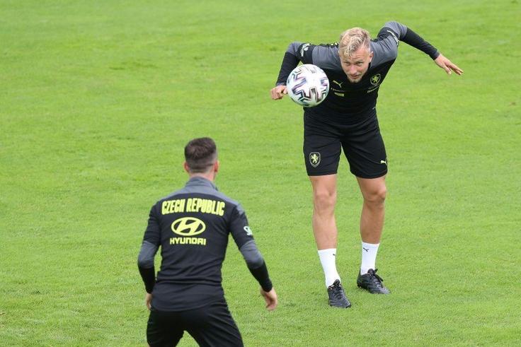 Barak (R) and the Czech Republic are looking to reach the semi-finals of a major tournament for the first time since 2004