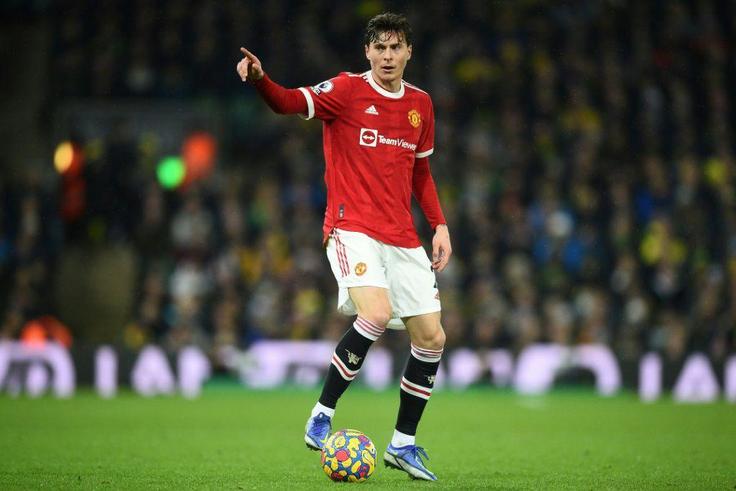 Manchester United's Victor Lindelof had to be substituted at Norwich due to breathing difficulties