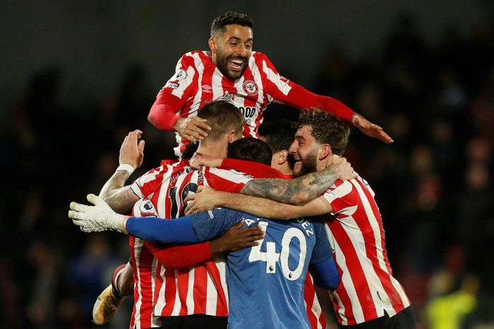 Brentford produced a late fightback to beat Watford 2-1