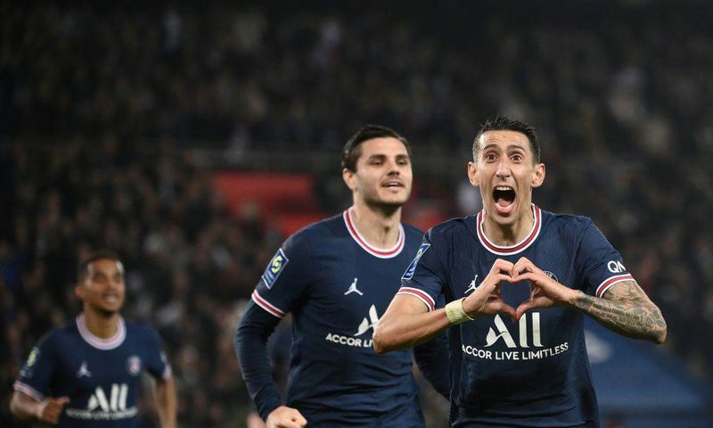 Angel Di Maria celebrates after scoring PSG's late winner against Lille