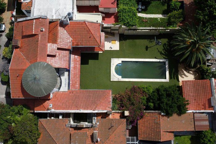 This house and swimming pool in Buenos Aires which football superstar Diego Maradona bought for his parents in 1980 failed to sell at a virtual auction of his assets on December 19, 2021