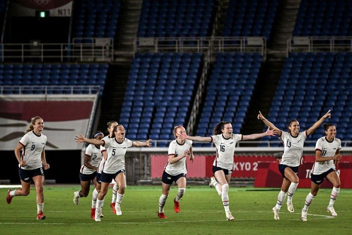 United States players celebrate after beating the Dutch on penalties