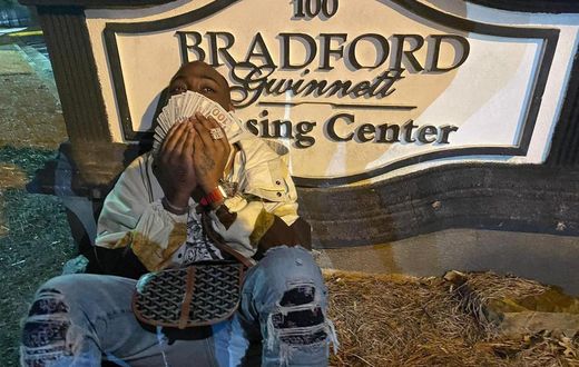 Davido raises over Sh42 million after asking fans to Send him Money [Screenshot]