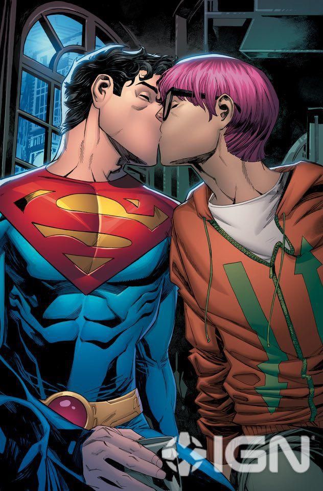 Superman now bisexual