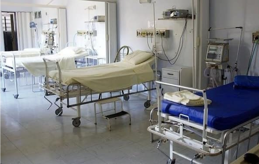 Doctor & nurse suspended for having sex, moaning loud & disturbing patients who're in pain