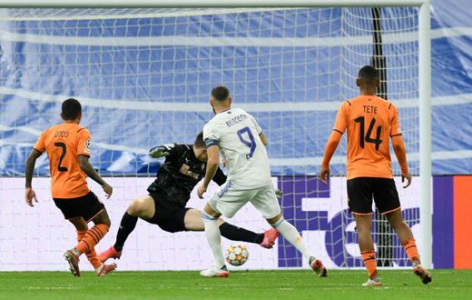Karim Benzema scored twice in Real Madrid's Champions League win over Shakhtar Donetsk