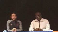 Bola Ray meets PSG’s head of logistics