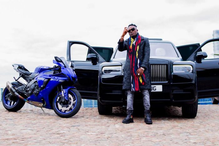 Okese1 drops ‘Trapper’ freestyle video after renewing beef with Medikal