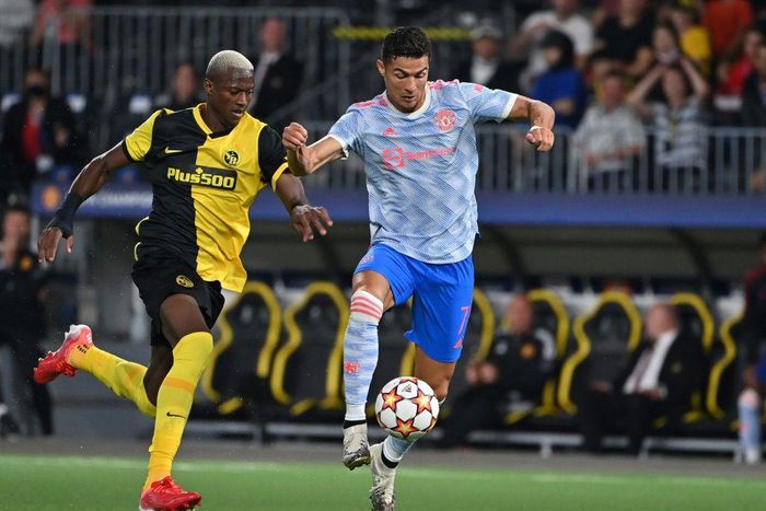 Cristiano Ronaldo battles with Mohamed Ali Camara during Manchester United's defeat against Young Boys