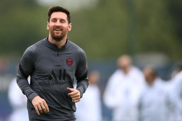 Lionel Messi trained on Monday having missed PSG's last two games with a knee injury