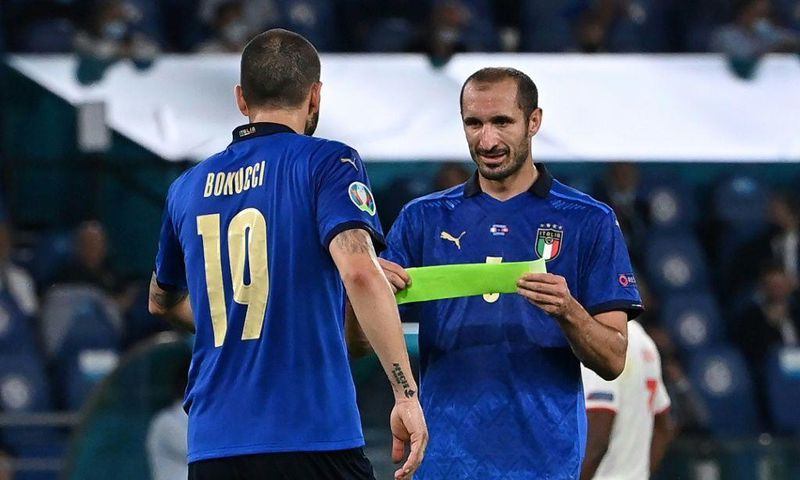 Giorgio Chiellini passed the Italian captain's armband to Leonardo Bonucci before going off against Switzerland.