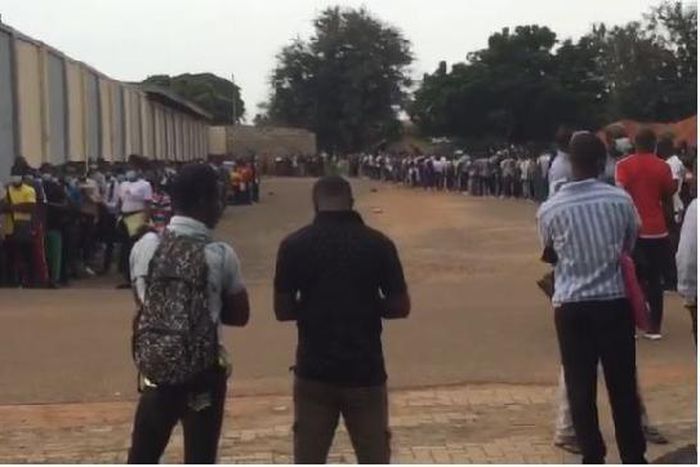 Thousands queue for GAF recruitment